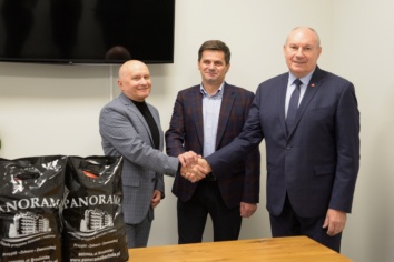 100 świątecznych paczek dla najbardziej potrzebujących