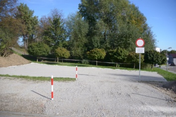 Tymczasowy parking dla mieszkańców bloku przy ul. Legionów Polskich 6