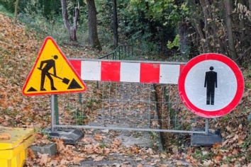 Rozpoczynają prace przy schodach na ul. św. Marka