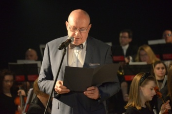 Wystąpienie burmistrza Stefana Kolawińskiego podczas koncertu wieńczącego jubileusz 770-lecia Bochni